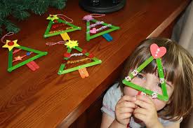 Sometimes the only reason we even put up a christmas tree is because of the little ones. Fun Christmas Craft Ideas For Kids Kindy Cleana