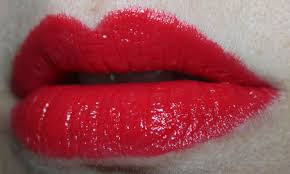 Revlon super lustrous lipstick, high impact lipcolor with moisturizing creamy formula, infused with vitamin e and avocado oil in red / coral, fire and ice (720). Revlon Fire Ice Limited Edition Vintage Lipstick Swatches And Review Vampy Varnish