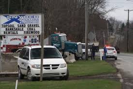 Members of the southern pullers association and part of the lucas oil pro pulling league show up to. Pennsylvania Man Dies After Being Dragged By Tractor Trailer Don T Miss This Tiftongazette Com