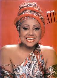 Cantora Brasileira Que Morreu De Overdose Young Alcione Alcione Cantora Cantores Mpb Musica Brasileira