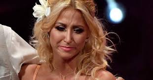 Kathrin menzinger die schönheit aus wien. Let S Dance Star Kathrin Menzinger Trennung Auf Zeit Von Ihrem Freund Sie Weiss Nicht Wann Sie Ihn Wiedersehen Wird Bunte De