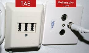 Ein patchkabel mit rj45 stecker verbindet anschließend die netzwerkdose mit dem entsprechenden gerät. Wlan Router Anschliessen Am Dsl Anschluss Und Kabelanschluss