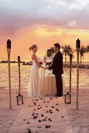 Sunset beach weddings is the top destination beach wedding and photography source on the gulf of mexico in northwest florida. 5 Reasons To Have A Sunset Destination Wedding Liz Moore Weddings