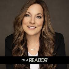 Sheila Schenk's Instagram, Twitter & Facebook