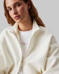 Calvin Klein Jeans selling LABEL