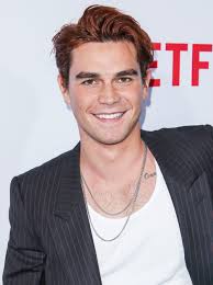 Kj apa is entering the world of fatherhood! Riverdale Cast S Dating History Cole Lili Camila More