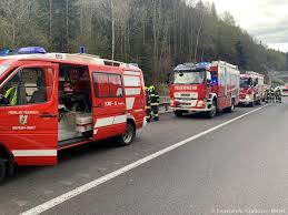Über die hebebühne im heck kann die beladung . B16 Tunnelbrand Gleinalmtunnel Freiwillige Feuerwehr Gratkorn Markt