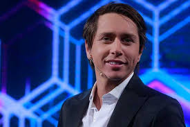 El conductor de televisión, karol lucero, usó su cuenta de instagram para saludar a su ex pareja, cata vallejos, por su cumpleaños. Karol Lucero Tendria Nuevo Amor Companera De Mucho Gusto Le Habria Robado El Corazon Guioteca