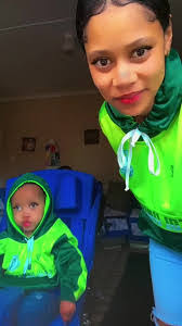 Hazel Jansen's Instagram, Twitter & Facebook