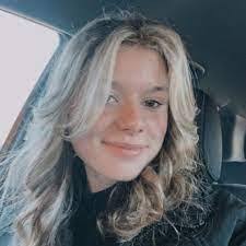 Rosie Kidd's Instagram, Twitter & Facebook