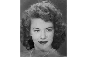 Laurel Thorp's Instagram, Twitter & Facebook