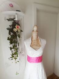 Stolz nennt sich calw heute noch nach wenn du in horb und umgebung wohnst und noch nicht genau weißt, welches brautkleid, welches. Ein Grunes Hochzeitskleid So Wundervoll Kann Nachhaltige Brautmode Aussehen Zeremonie Mit Maries Webseite