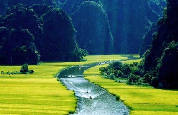 Trang An or Tam Coc, Which one to Choose - Day Tours in Hanoi