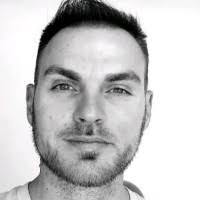 500+ profils pour “Neil”