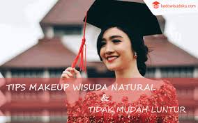 Makeup wisuda awet pakai produk lokal murah banget tutorial hijabnya you 7 langkah mudah bikin tampilan makeup natural buat wisuda makeup wisuda tahan lama mudah untuk dandan. Tips Makeup Wisuda Natural Dan Tahan Lama Kado Wisudaku