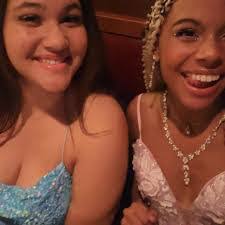 Kara Guinn's Instagram, Twitter & Facebook