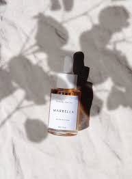 Glass Dropper Bottle Mockup In 2020 Beauty Products Photography Cosmetics Photography Natural Cosmetics