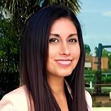 Linda Nasser's Instagram, Twitter & Facebook