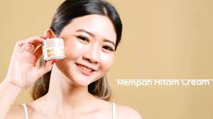 ROROMENDUT|CELO SLIMMING JAMU (@roromendutid) • Instagram photos and videos