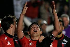 Pulga rodríguez, la figura de colón y la esperanza para el título de sudamericana. El Pulga Rodriguez Se Va De Colon Los Lujos Y Golazos Que Dejo En Su Paso Por Santa Fe La Nacion