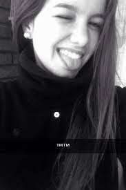 MIRIAM VÉLEZ (VeelezMiriam@)