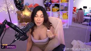 LIVESTREAMFAILS