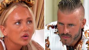Og står og kigger på et stort kort, hjerte es. Harsh Criticism Of Niclas Hansen S View Of Women In The Paradise Hotel Against Tilda Tornqvist