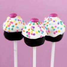 Plus i share all my tips and tricks for coating them too! How To Make No Bake Cakepops With My Little Cupcake Cake Pop Molds Tips Tricks Resources Love From The Oven