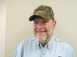 Dennis Clay's Instagram, Twitter & Facebook