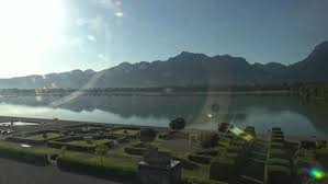 Forggensee is a lake located north of füssen in the district of ostallgäu in bavaria, germany. Hd Live Webcam Fussen Im Allgau Forggensee Ludwigs Festspielhaus Wetter Com