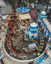 Tivoli, also known as tivoli gardens, is an amusement park and pleasure garden in copenhagen, denmark. Tivoli Kopenhagen Kundigt 2 Neue Achterbahnen Fur 2019 An