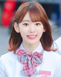 IZONE (아이즈원) 🇰🇷 (アイズワン)🇯🇵さんはInstagramを利用しています:「Happy Birthday Sakura!  Thanks for did so much great jobs and always believing in your… |  Selebritas, Sakura, Yuri