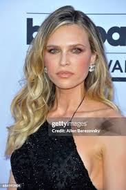 487 Sara Allen Stock Photos, High-Res Pictures, and Images