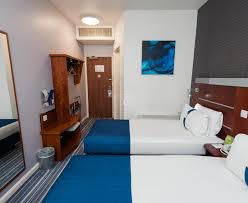 View a place in more detail by looking at its inside. Holiday Inn Express London Wimbledon South Bewertungen Fotos Preisvergleich Greater London England Tripadvisor