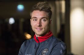 »i må gerne sige tillykke,« lyder det kortfattet fra christian eriksen til journalisterne i landsholdslejren i helsingør. Christian Eriksen Kan Vinde Dansk Fodboldhaeder Igen Bt Fodbold Www Bt Dk