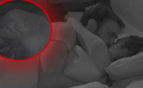 Rosalinda mi piace ma non corriamo troppo… Grande Fratello Vip Roba Da Censura Rosalinda Cannavo E Andrea Zenga Sotto Alle Coperte I Dubbi Stanno A Zero Video Molto Esplicito Libero Quotidiano