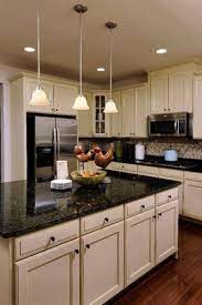 Große auswahl aus verschiedenen shops. Elegant Kitchen Light Cabinets With Dark Countertops 56 Hoommy Com Kitchen Cabinets Decor Kitchen Remodel Dark Granite Countertops