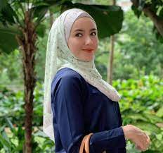 Apabila menyebut tentang drama cinta sekali lagi, pasti ada penonton yang berasa sakit hati menonton drama lakonan pelakon saharul ridzwan, nelydia senrose, hannah delisha ini kan? Makin Cantik Berhijab Hannah Delisha Nekad Bertudung Usai Penggambaran Cinta Sekali Lagi Nona