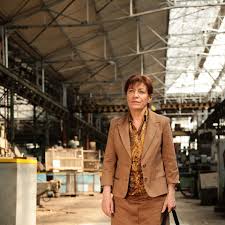 Viața liniștită de provincie a soților emilia și țucu este dată peste cap atunci când fiica lor se întoarce din canada, împreună cu logodnicul ei american. Sunt O BabÄƒ ComunistÄƒ Sunt O BabÄƒ ComunistÄƒ 2013 Film Cinemagia Ro