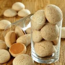 A Very Tasty Recipe For Italian Amaretti There Are A Light And Delicious Almond Cookie Italian Amaretti Recipe Almond Cookies Yummy Cookies Italian Cookies