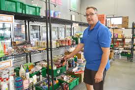 Central okanagan community food bank келоуна, сентрал оканаган, британская колумбия. 9 Chefs To Use Ingredients From Kelowna Food Bank To Create Delicious Meal Kelowna Capital News