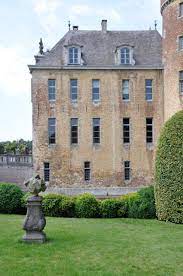 Последние твиты от axel vervoordt (@axelvervoordt). Axel Vervoordt Our Visit To The Kanaal And The Castle Of S Gravenwezel Axel Vervoordt Castle Classic House