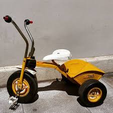 Tricycle Volqui Velo Tricycle Volqui Madeinspain Collection Metal Jaune Instagood Grenoble Cafes Brocante Vintagecoffee Ca Tricycle Vintage Moped