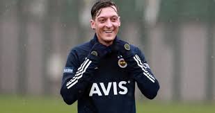 Fenerbahçe, mesut özil'e ocak ayı transfer döneminde kavuşacak. Son Dakika Fenerbahce Mesut Ozil In Maasini Acikladi Son Dakika Spor Haberleri