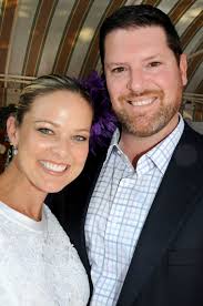 Rhonda Diggins's Instagram, Twitter & Facebook