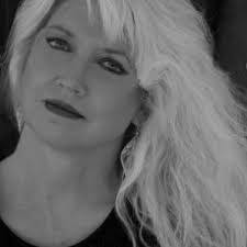 Alana Theis's Instagram, Twitter & Facebook