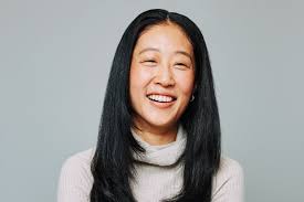 Danielle Lay's Instagram, Twitter & Facebook