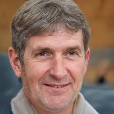 Dorothy is a light sail craft? Very unlikely, humans may send a probe to  chase