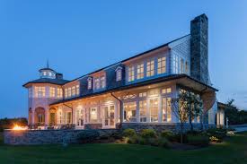 The house is a small one bed one bath resort home next to an ocean. North By Northeast A Classic Cape Cod Beach House For Sale Hooked On Houses