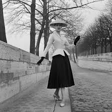 Plan your best outfits of 2018 with these 8 street style pics. Fashion Trends By The Decade 100 Years Of Fashion